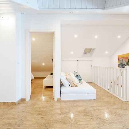 Charming Nazare Apartment-1 Minute To The Beach Exterior photo