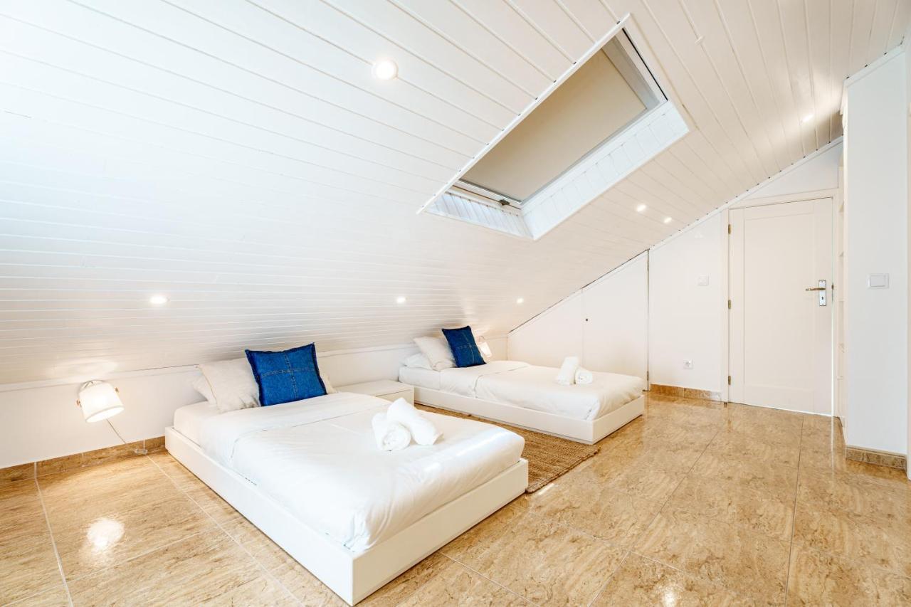 Charming Nazare Apartment-1 Minute To The Beach Exterior photo