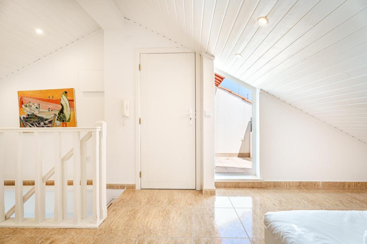 Charming Nazare Apartment-1 Minute To The Beach Exterior photo
