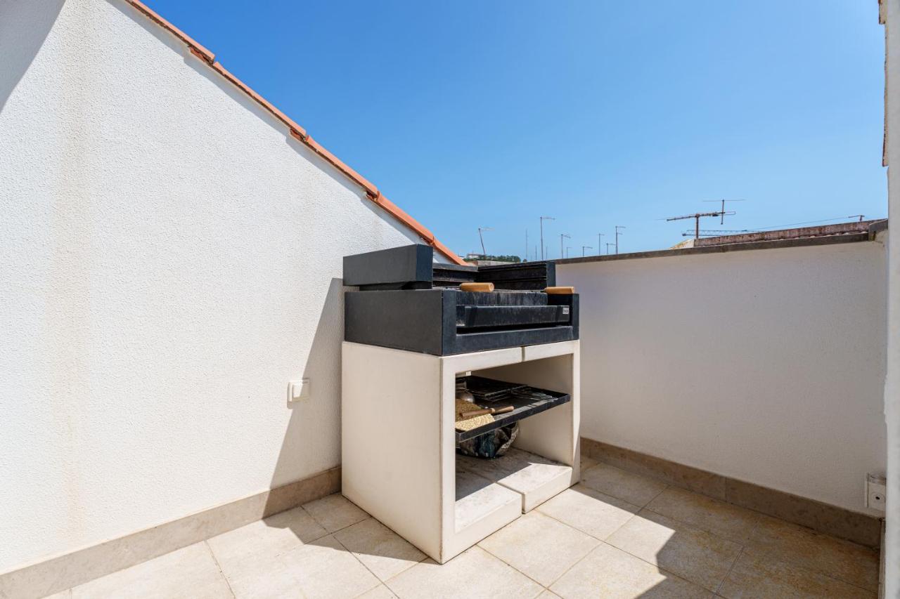 Charming Nazare Apartment-1 Minute To The Beach Exterior photo