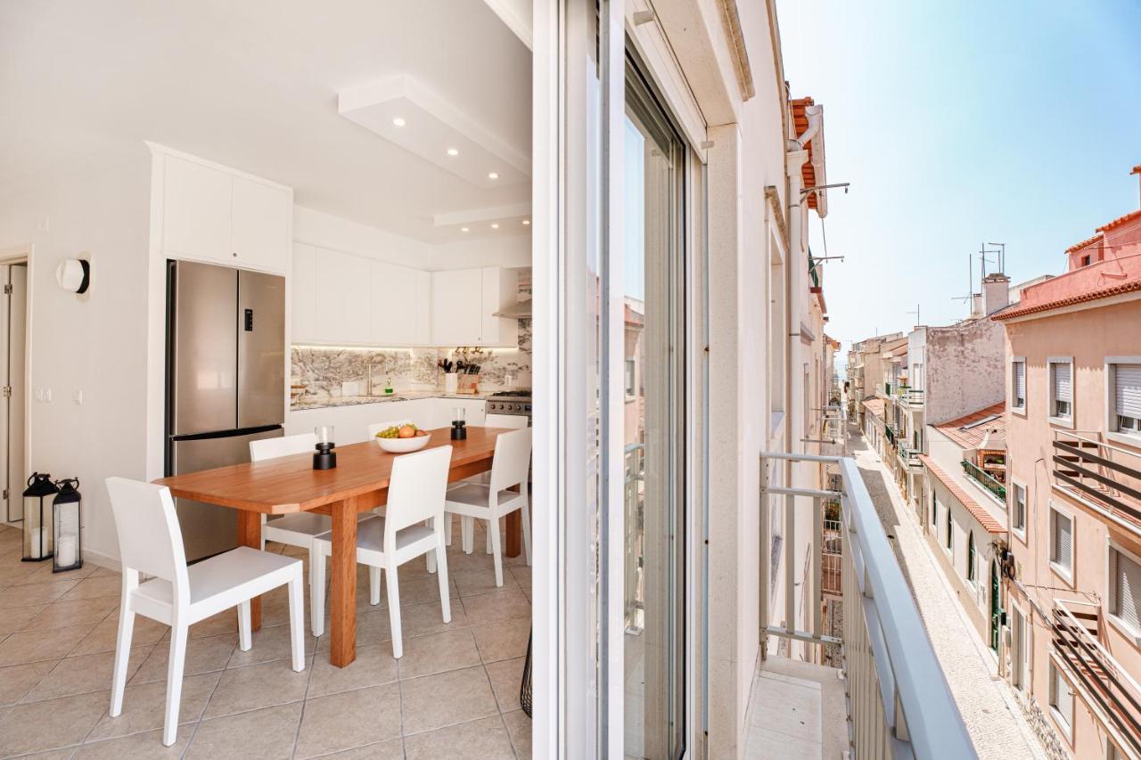 Charming Nazare Apartment-1 Minute To The Beach Exterior photo